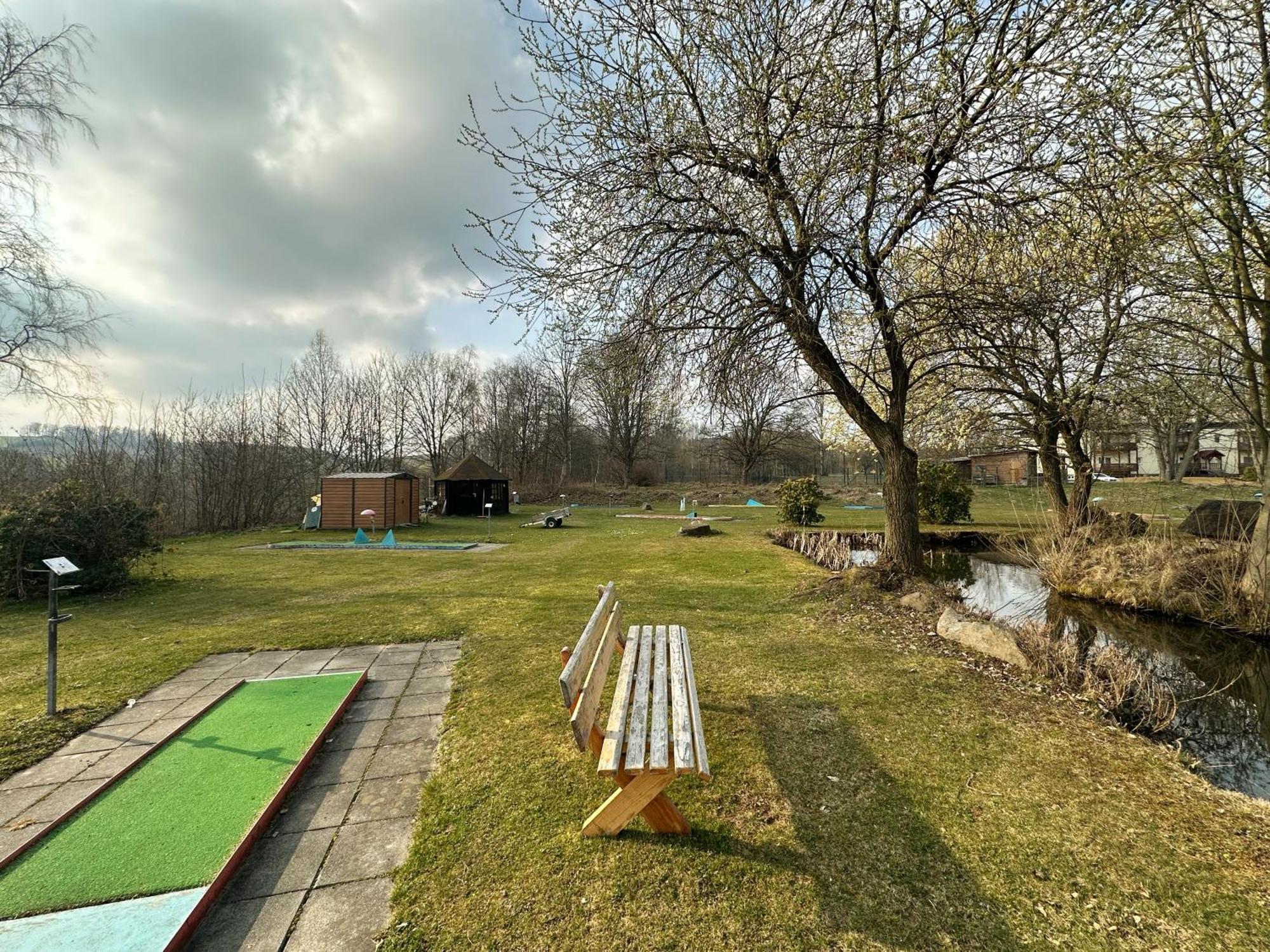 Hotel Am Laerchenberg I Fruehstueck, Wlan, Parkplatz Schirgiswalde-Kirschau Exteriör bild