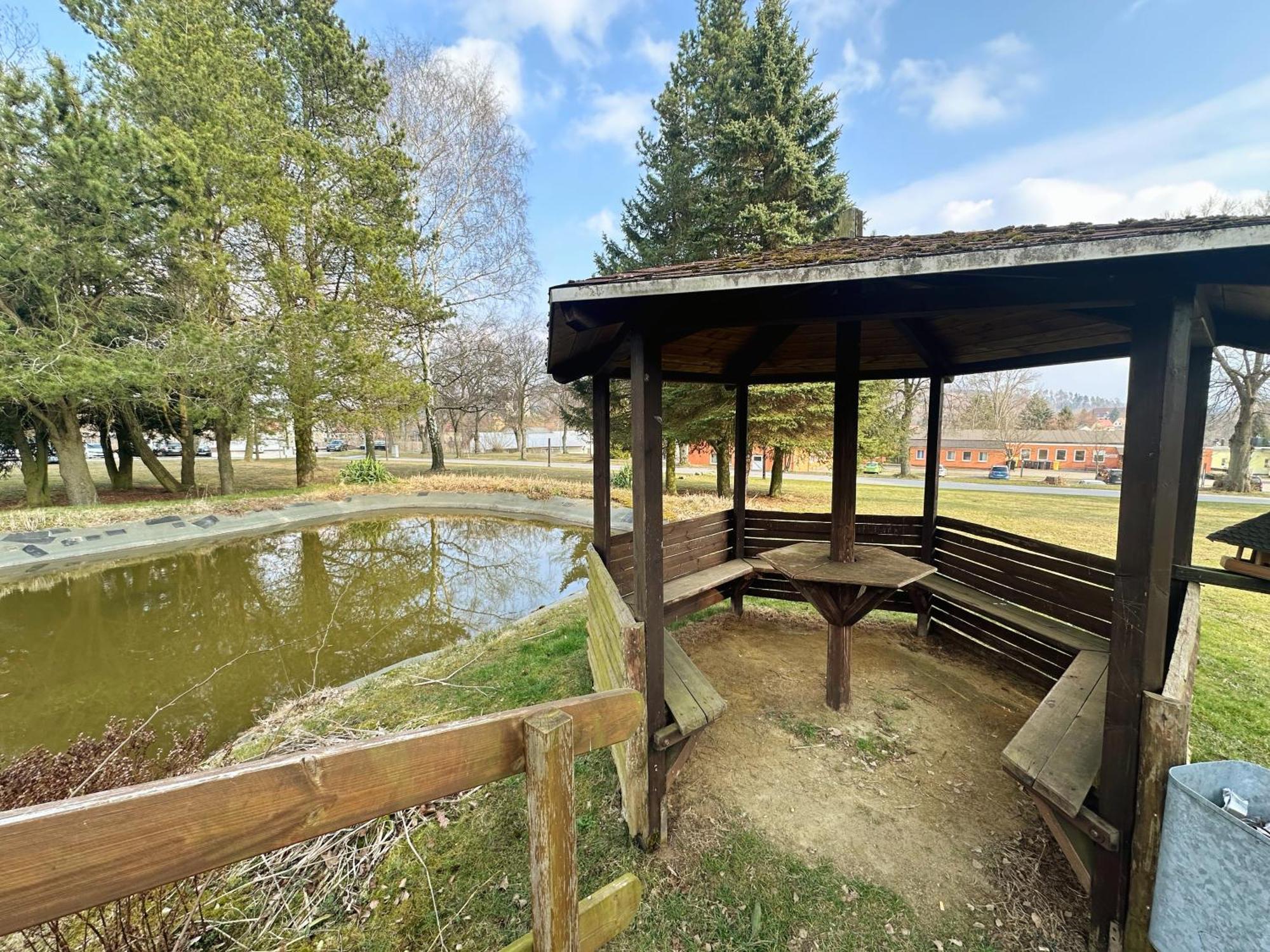 Hotel Am Laerchenberg I Fruehstueck, Wlan, Parkplatz Schirgiswalde-Kirschau Exteriör bild