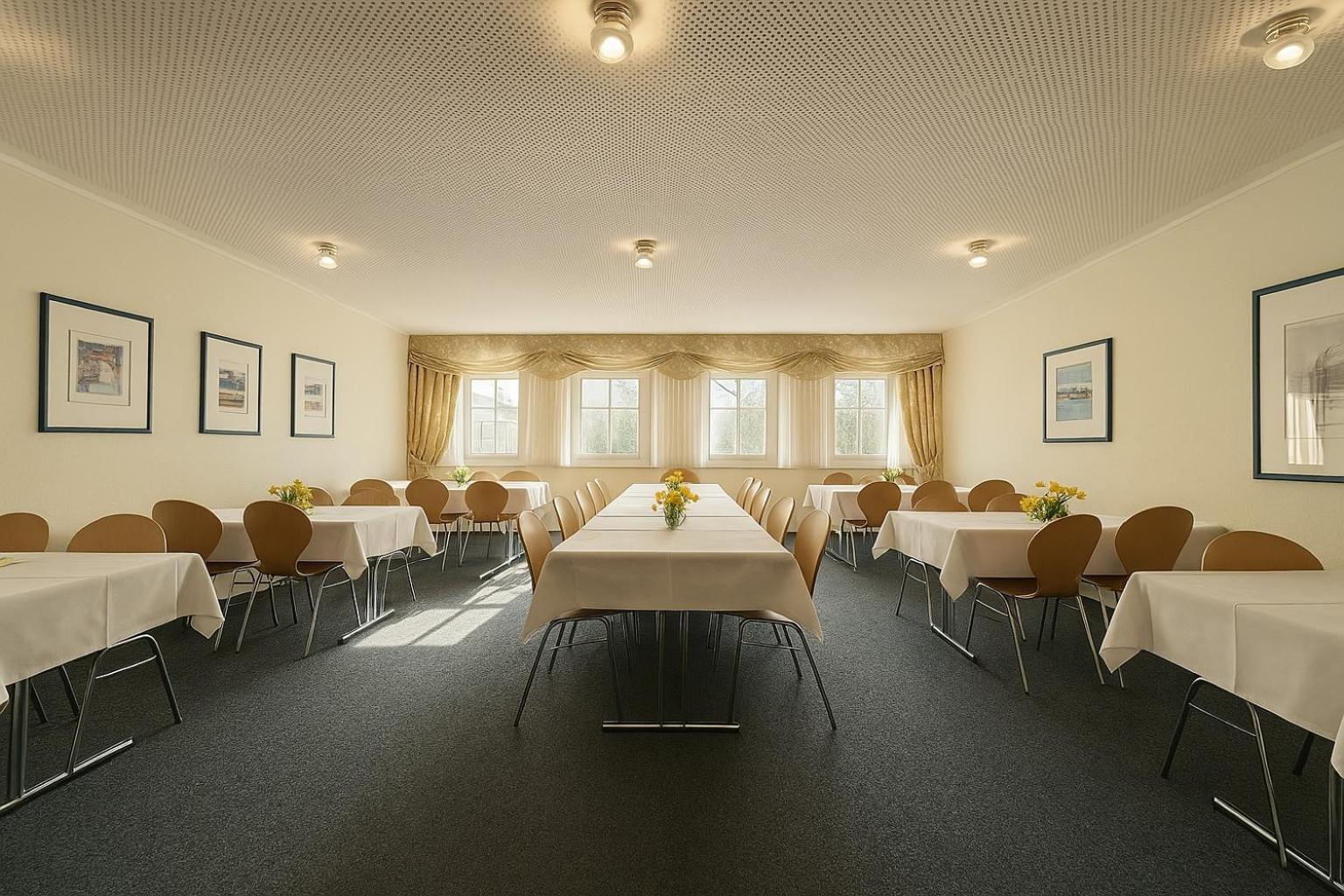Hotel Am Laerchenberg I Fruehstueck, Wlan, Parkplatz Schirgiswalde-Kirschau Exteriör bild